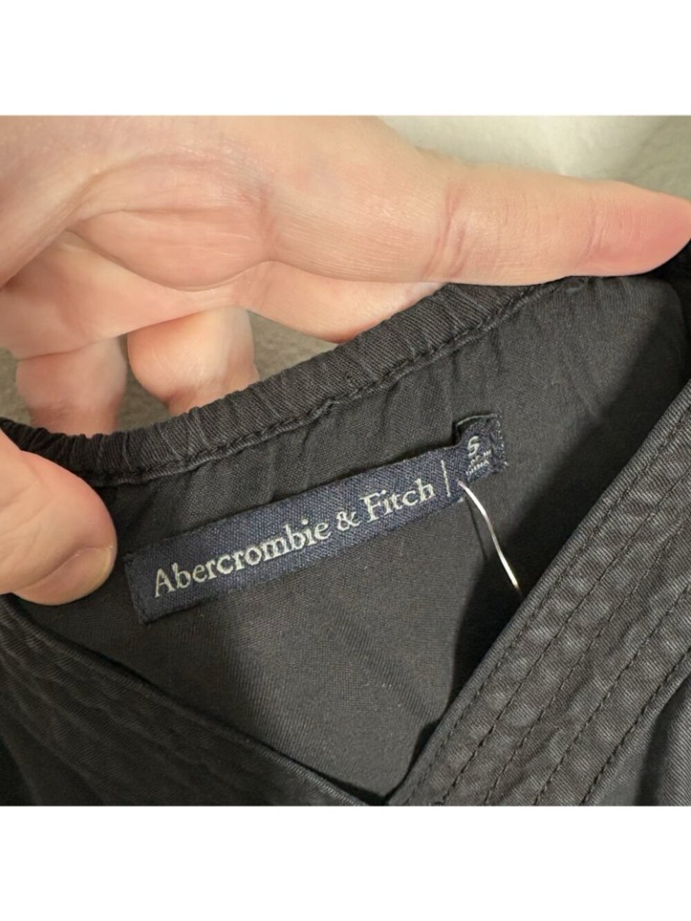 Abercrombie & Fitch Wmn S Black Sleeveless Tie Waist Surplice Utility Romper NWT - Picture 8 of 12